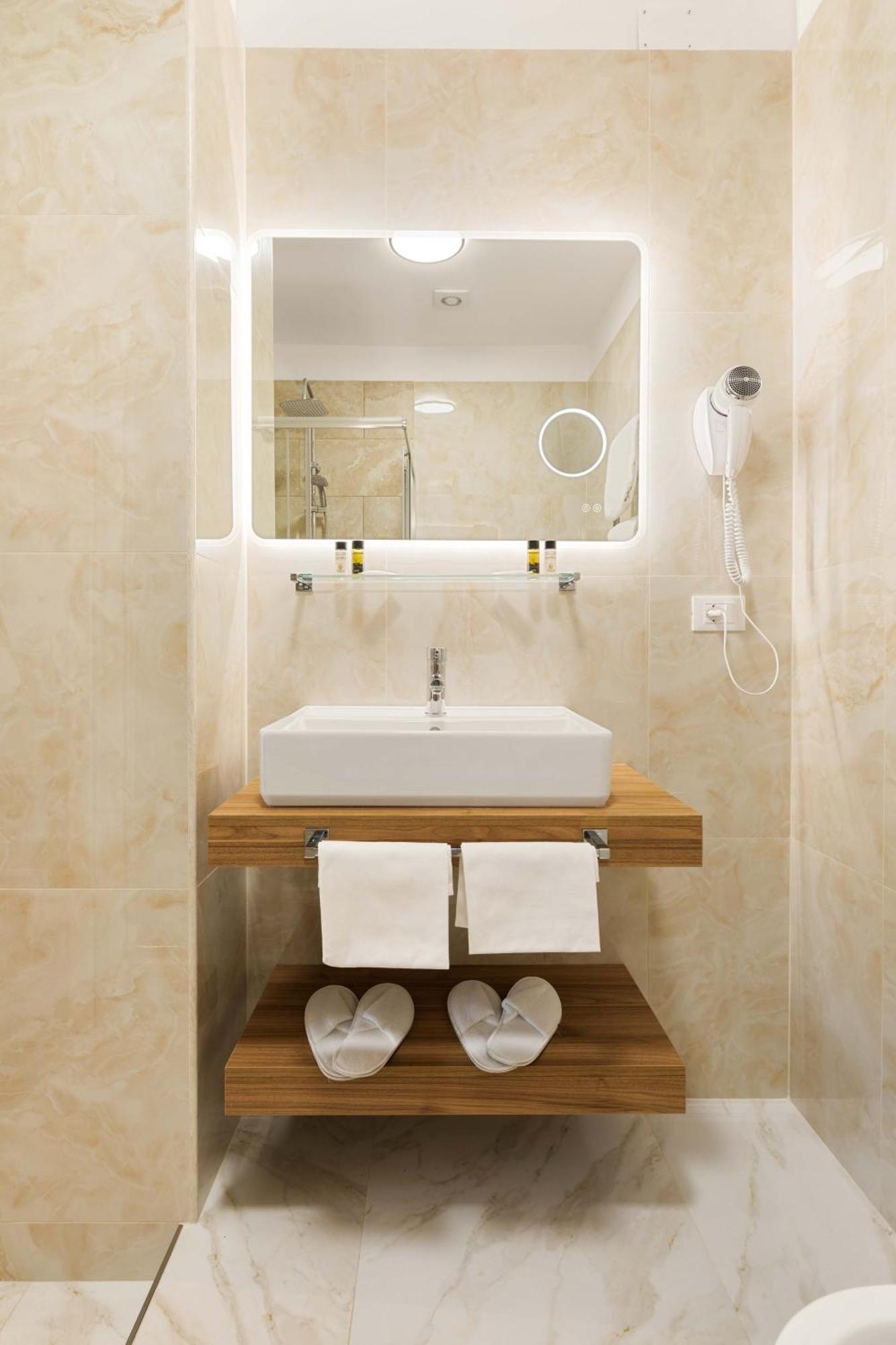 Albadea Deluxe Hotell Roma Eksteriør bilde